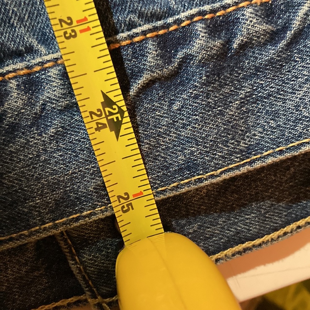 Levi’s Trucker Jacket - Picture 14 of 15